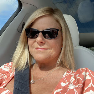 Meet your Posher, Stephanie